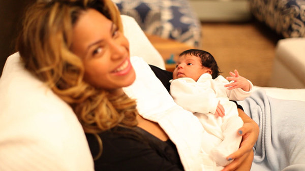 600 beyonce blueivy jpg 004140 Pics of Beyonce and Jay Zs Baby Girl Blue Ivy