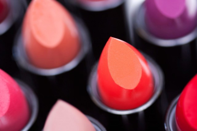 Editors Picks: Independent Makeup Brands You Must Try! makeupgeeklip 640x426 Editors Picks: Independent Makeup Brands You Must Try!