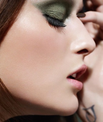 Dior Fall 2012 Golden Jungle Makeup Collection promo2 407x480 Dior Golden Jungle Fall 2012 Collection 