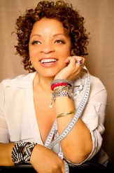 ruthcarter 163x246 Meet Ruth Carter, the One Who Made Whitney Houston Sparkle
