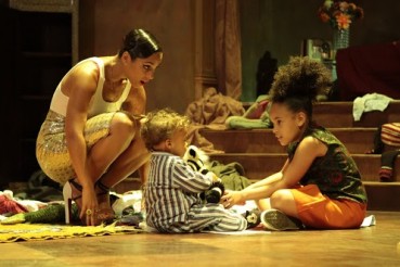 Alicia Keys Is On FIRE!!!!!! 2012 10 17 GOF BTS Alicia with 2 children 369x246 Alicia Keys Is On FIRE!!!!!!