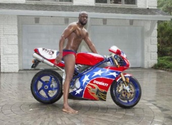 Wyclef Jean In His Birthday Suit! wyclef bike 475x343 340x246 Wyclef Jean In His Birthday Suit!